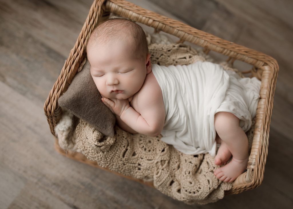When is the Perfect Time for a Newborn Photoshoot