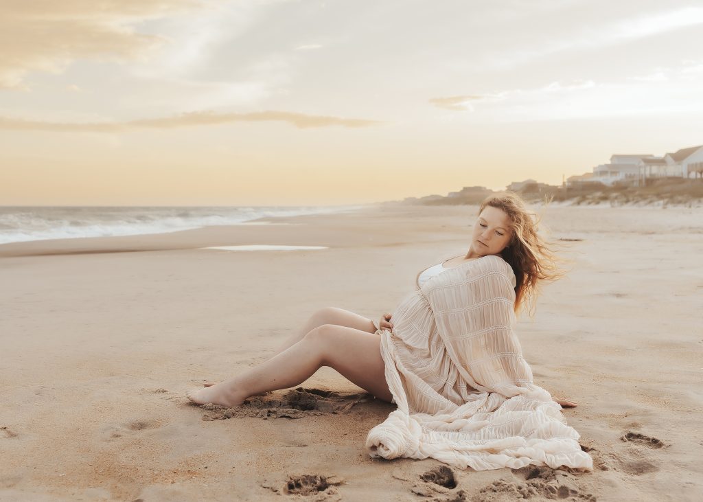 pregnancy photography, mom near the beach at sunset